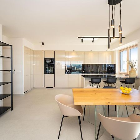 D-Apartment - With Garage And Balcony Задар Екстериор снимка