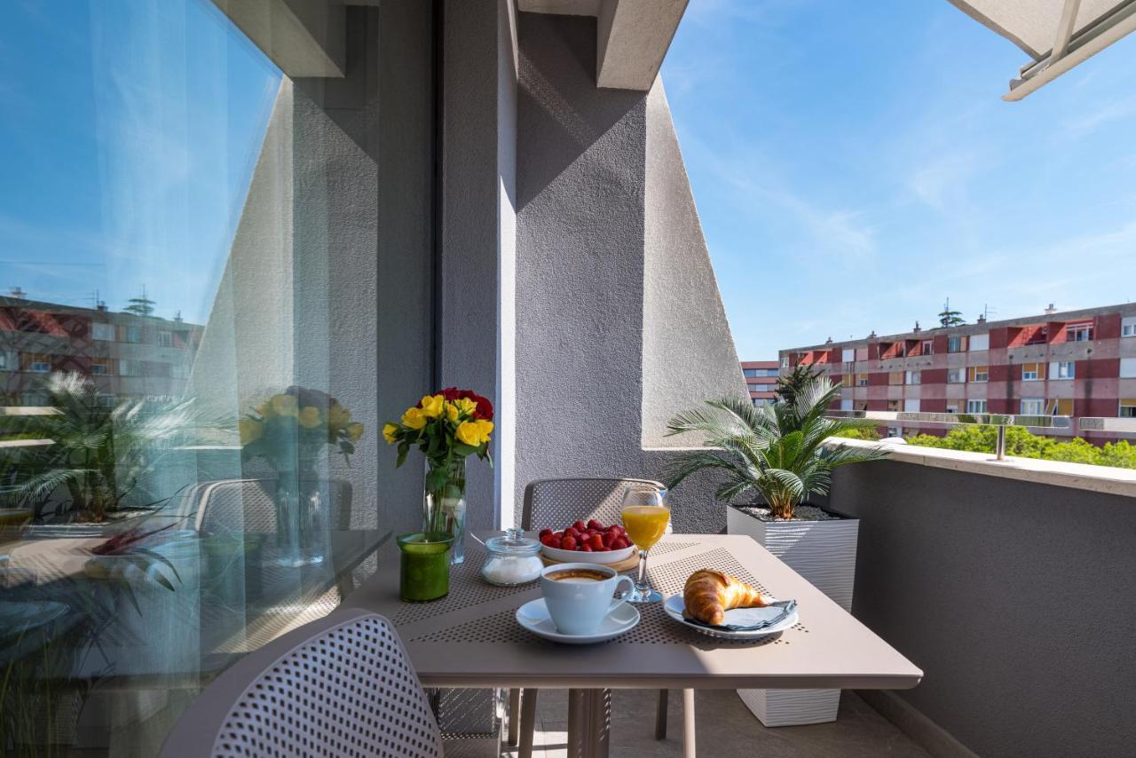 D-Apartment - With Garage And Balcony Задар Екстериор снимка
