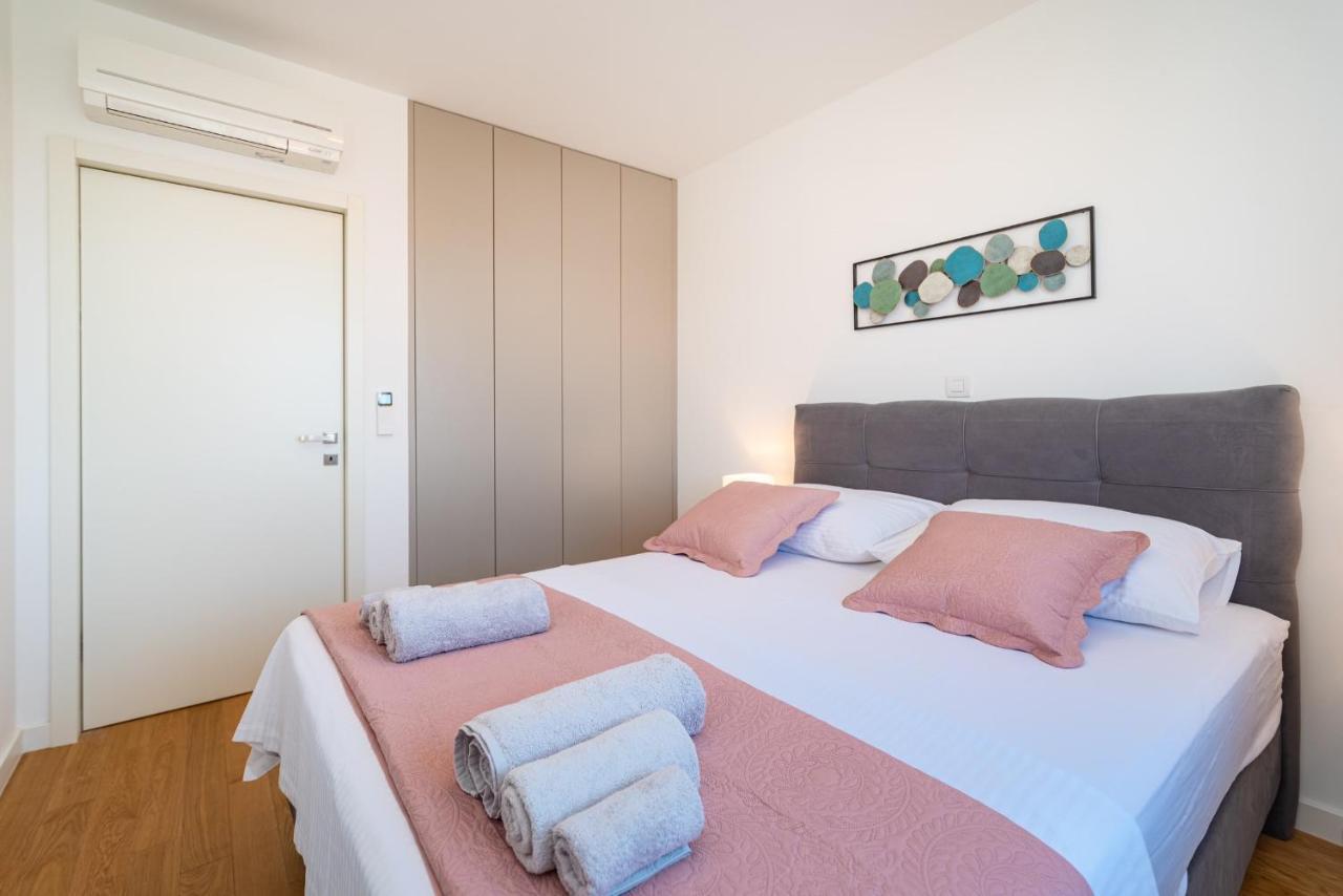 D-Apartment - With Garage And Balcony Задар Екстериор снимка