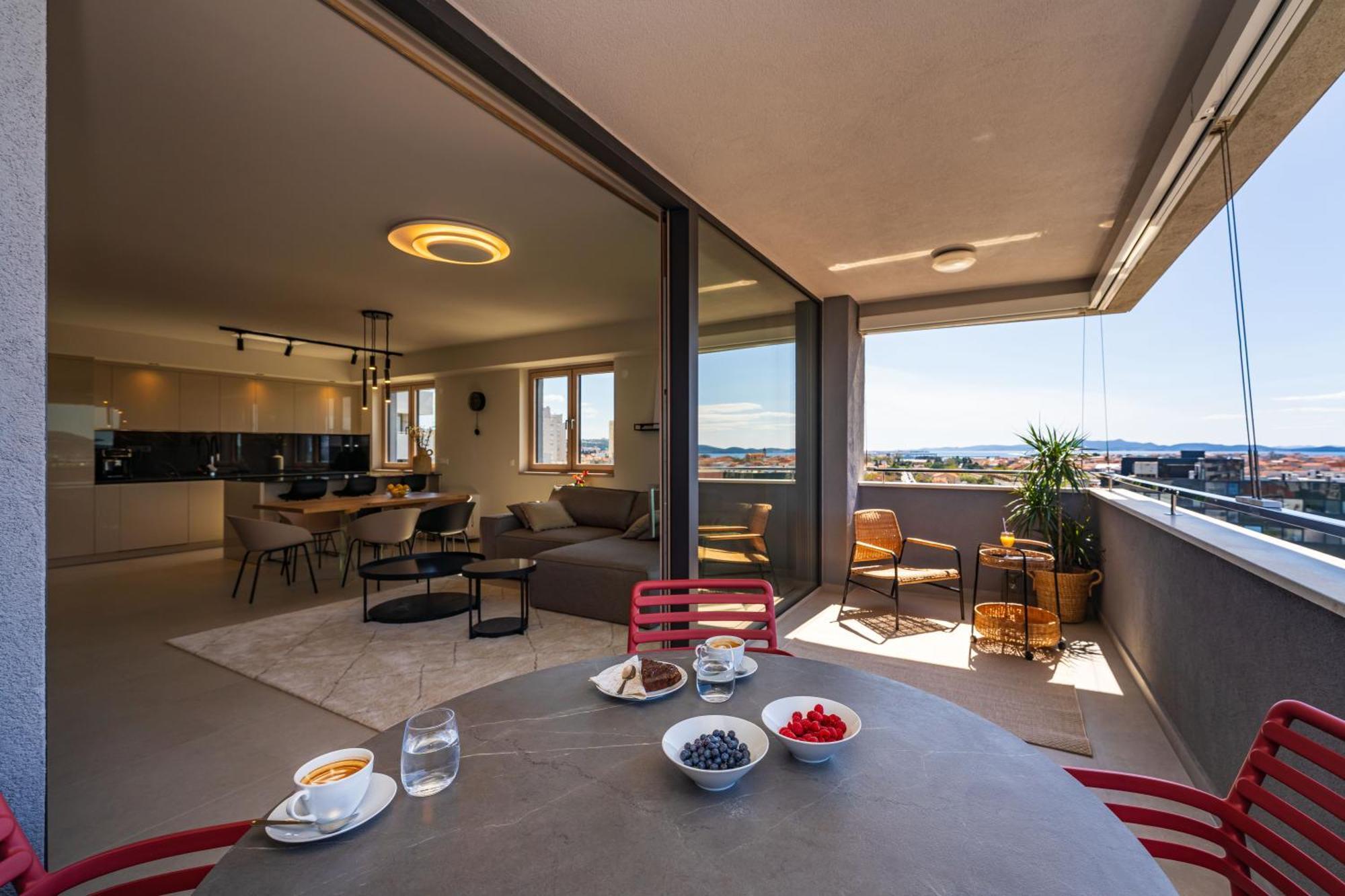 D-Apartment - With Garage And Balcony Задар Екстериор снимка